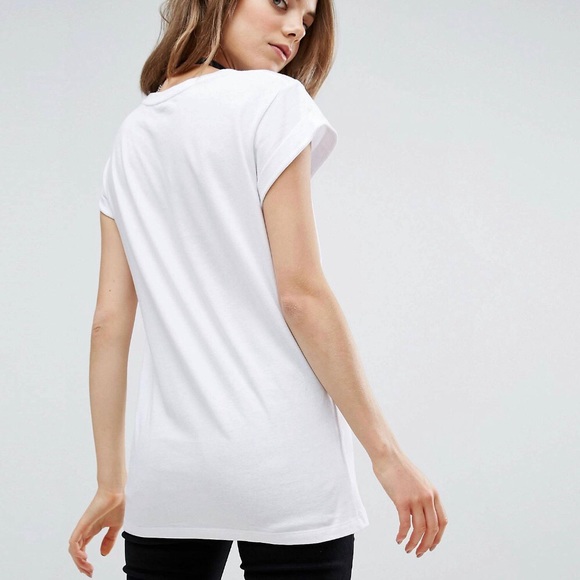 T-Shirt wi/ LIT print - Picture 2 of 4